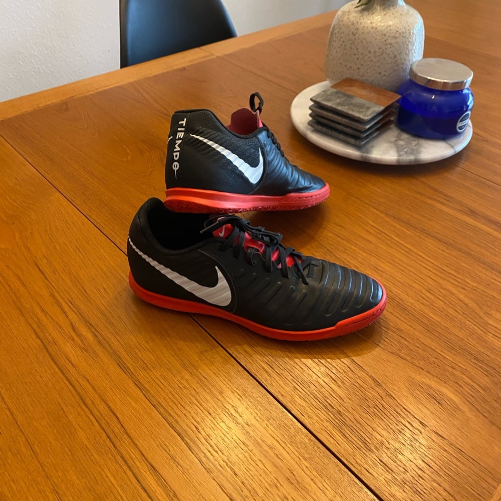 Nike Tiempo indoor soccer shoes, women’s size 9.5